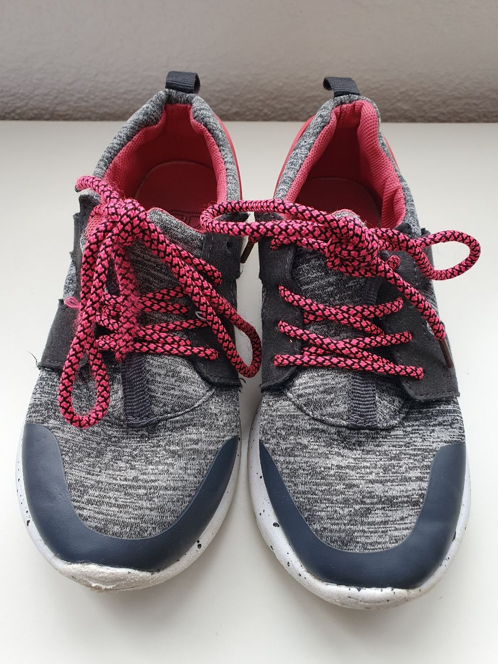 Scarpe per ragazze: Mädchen Turnschuh Gr 31 – Usato da Niederönz venduto da STI88 1
