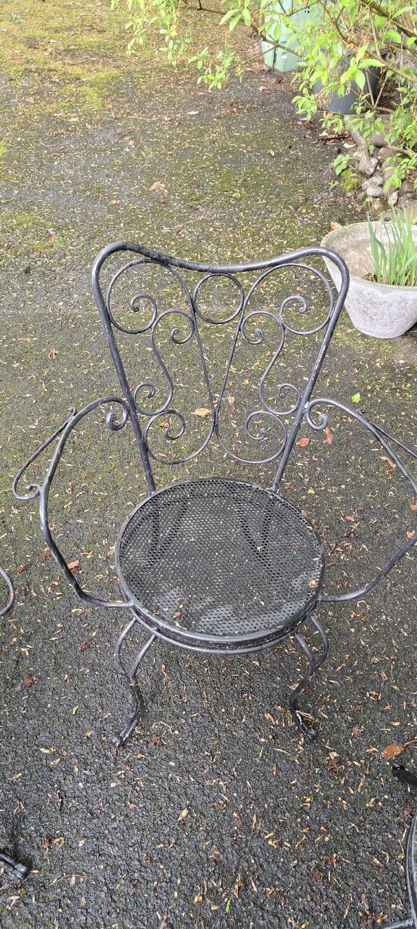 Sedie: 4 Antike Gartenstühle – Usato da St.Gallenkappel venduto da lalique 4
