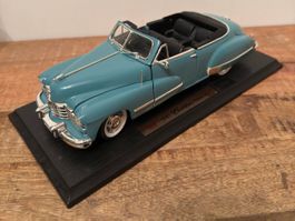 Anson 1: 18 Scale Diecast - 947 Cadillac Series 62 meer blau