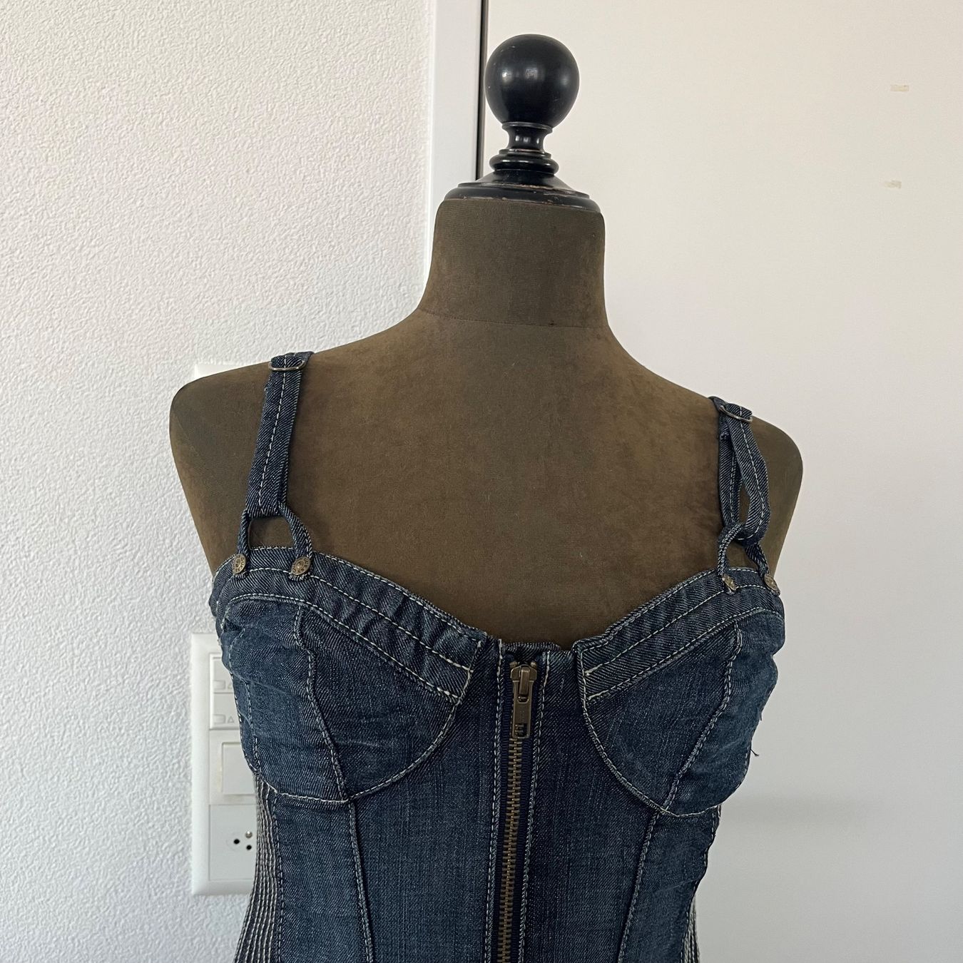 Guess Tops: Guess Jeans Corset – Neuf (Voir description) à Zug par Grc999 1