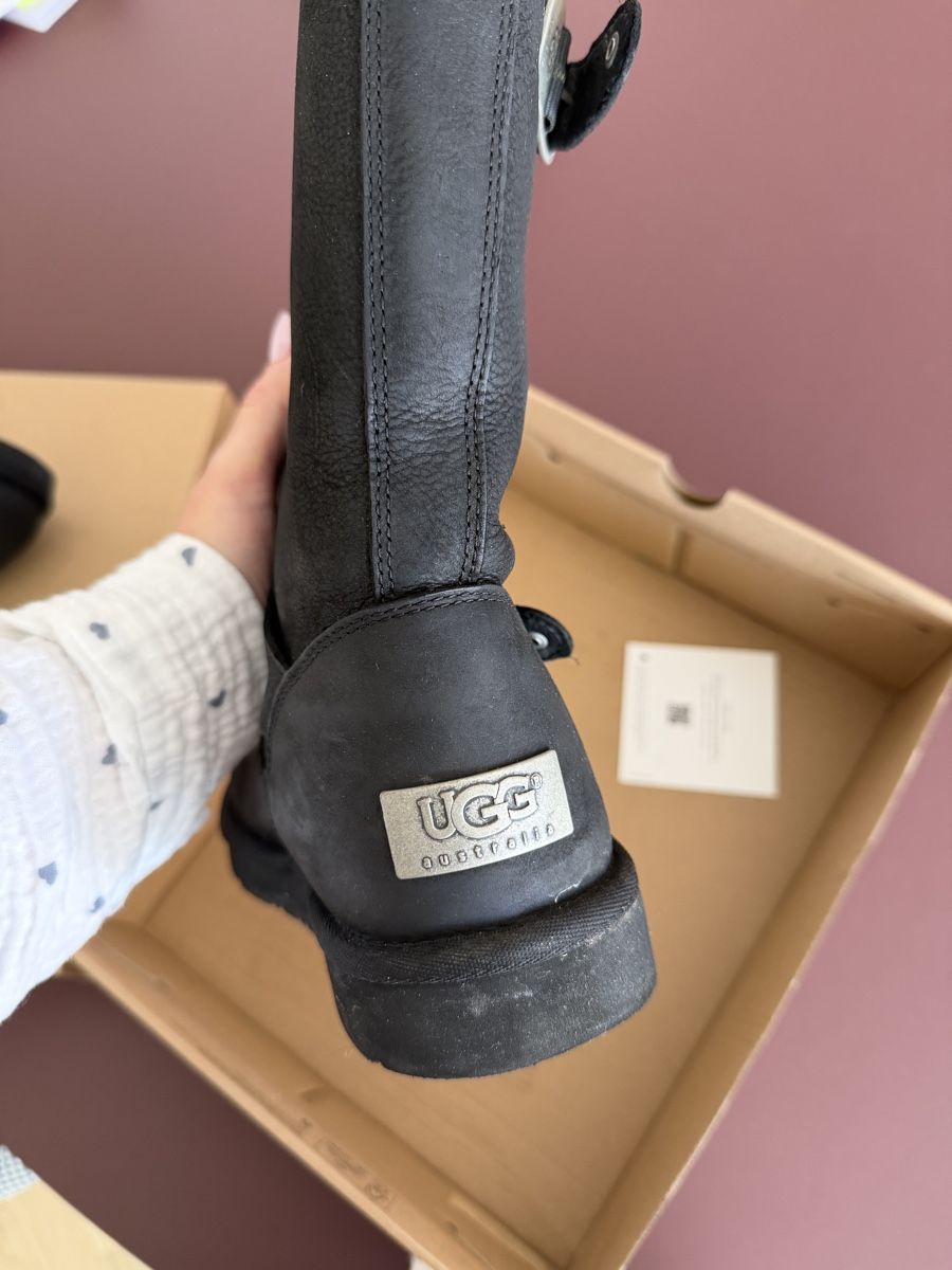 Ugg Scarpe da donna: UGG Winterboots | Leder schwarz | Gr. 39 Waterproof – Usato da Wettingen venduto da Lamadeux 2