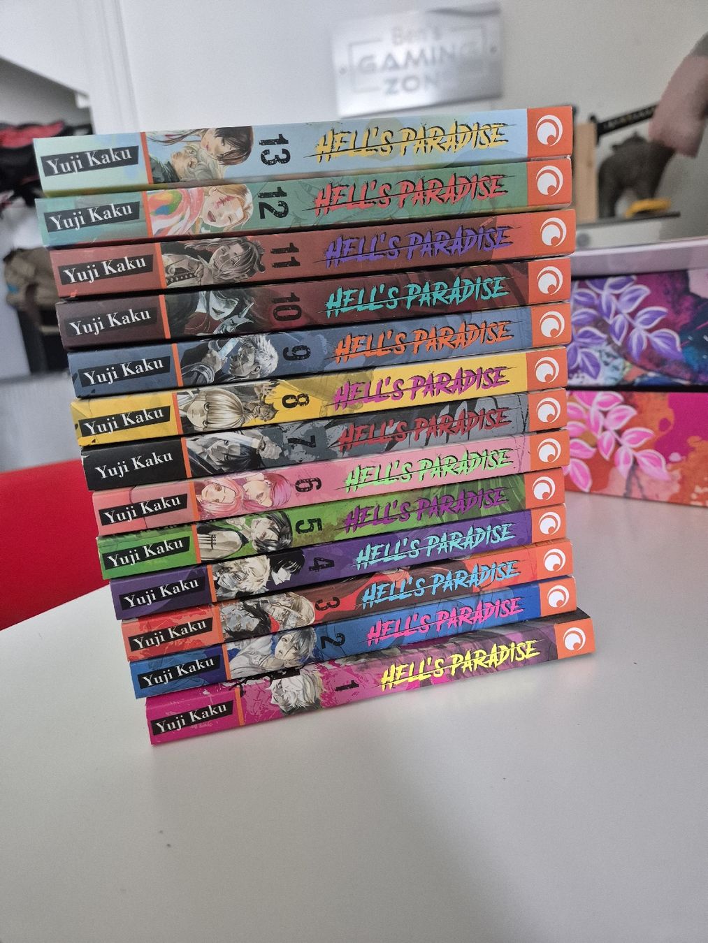 Comics: Hell`s Paradise komplette Serie mit Box und Postern – Gebraucht aus Bern von Maia3006
