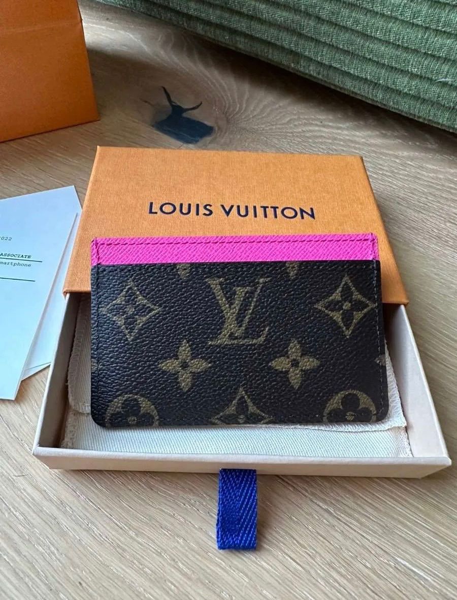 Louis Vuitton Altro in  Abbigliamento & Accessori: Louis Vuitton Vivienne Holiday Kartenetui – Nuovo (secondo la descrizione) da Triesen venduto da atos87 1