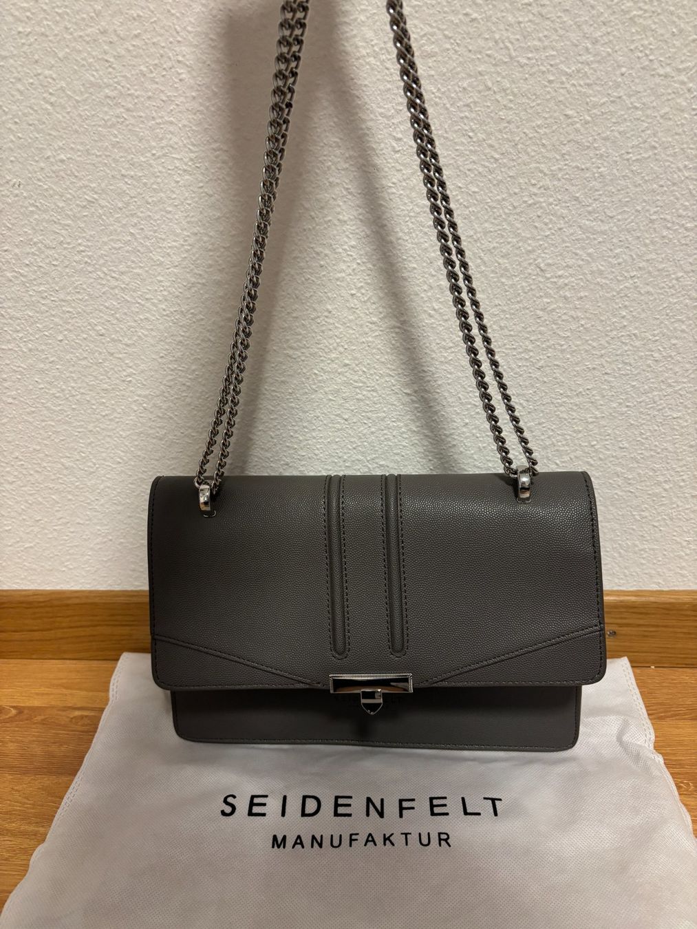 Borse da donna: Graue Seidenfelt Tasche – Usato da Buchs ZH venduto da lin_yc6r 3