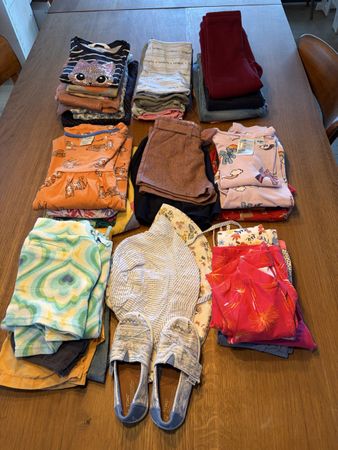 Marken Mädchen Kleiderpaket Grösse 98 (104) gebraucht