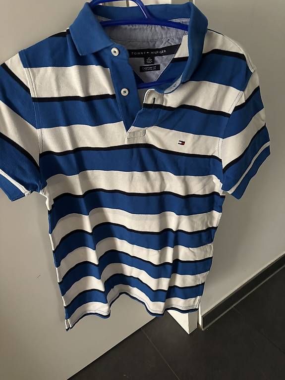 Camicie, T-shirt & Polo: Tshirts  – Usato da Oberdiessbach venduto da shan26