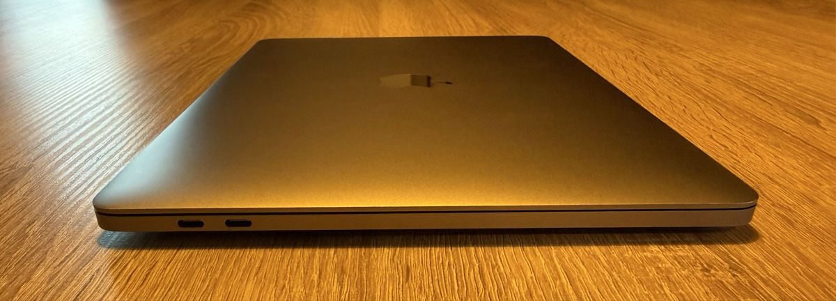 Apple Notebook: Macbook Pro 13.3 (2019) - US Keyboard – Usato da Zürich venduto da authenticmonkey 1