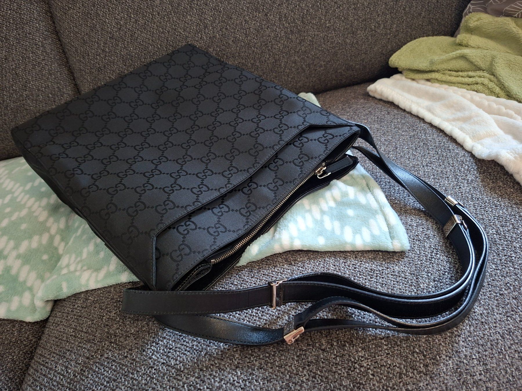 Gucci Borse: GUCCI GG Schoulder Bag/Tasche!! – Usato da Goldach venduto da mamakotzi 5