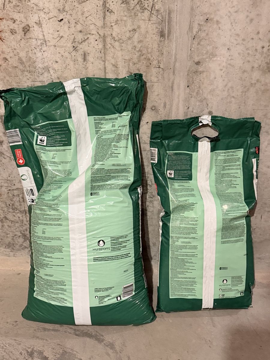 Pflanzen & Samen: Oecoplan Universal Erde 40L / 15L neu – Neu und originalverpackt aus Laupen BE von Lisafurby 2