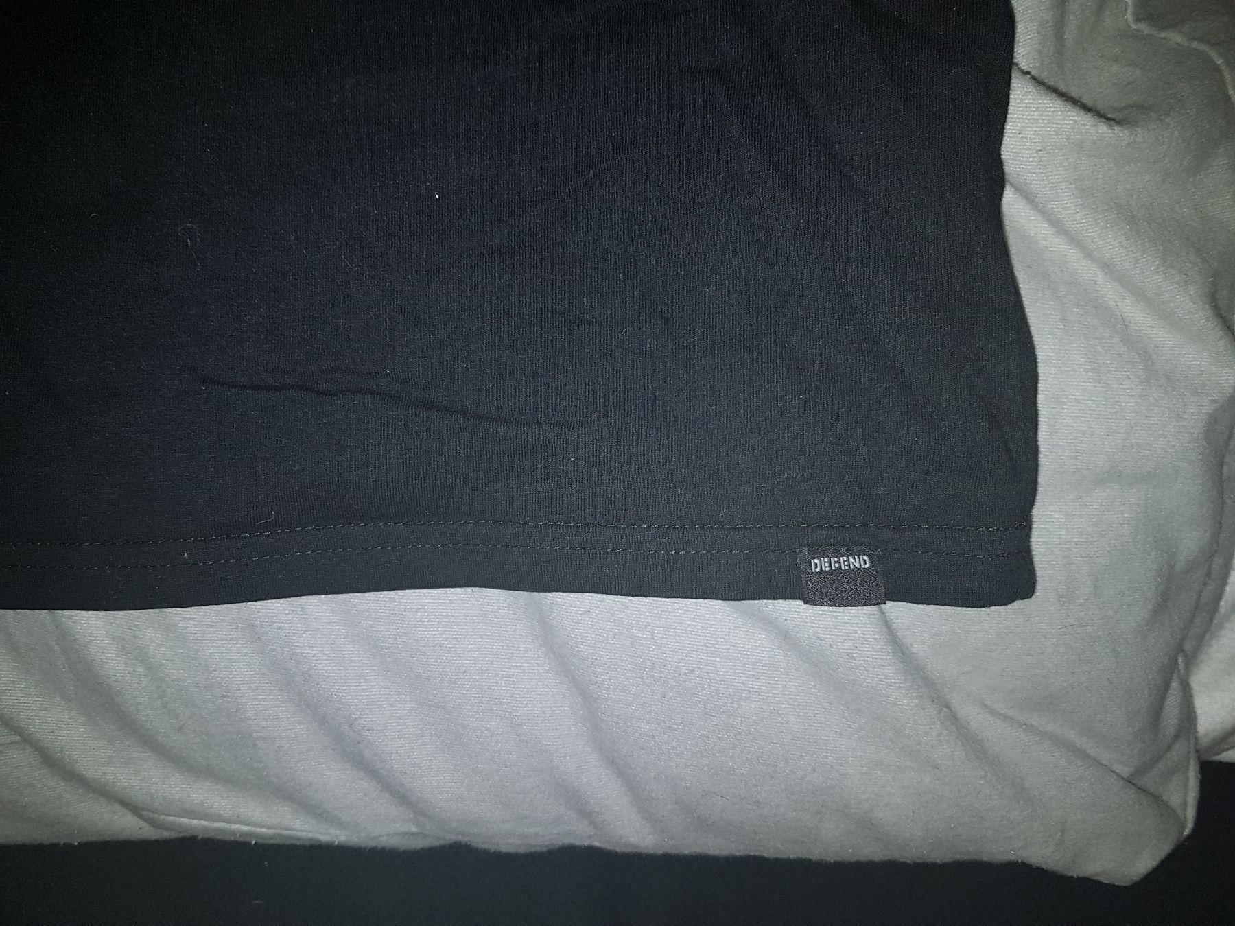 T-shirts: Ärmelloses Shirt Defend Coexist – D'occasion à Brig par RaZu39 3
