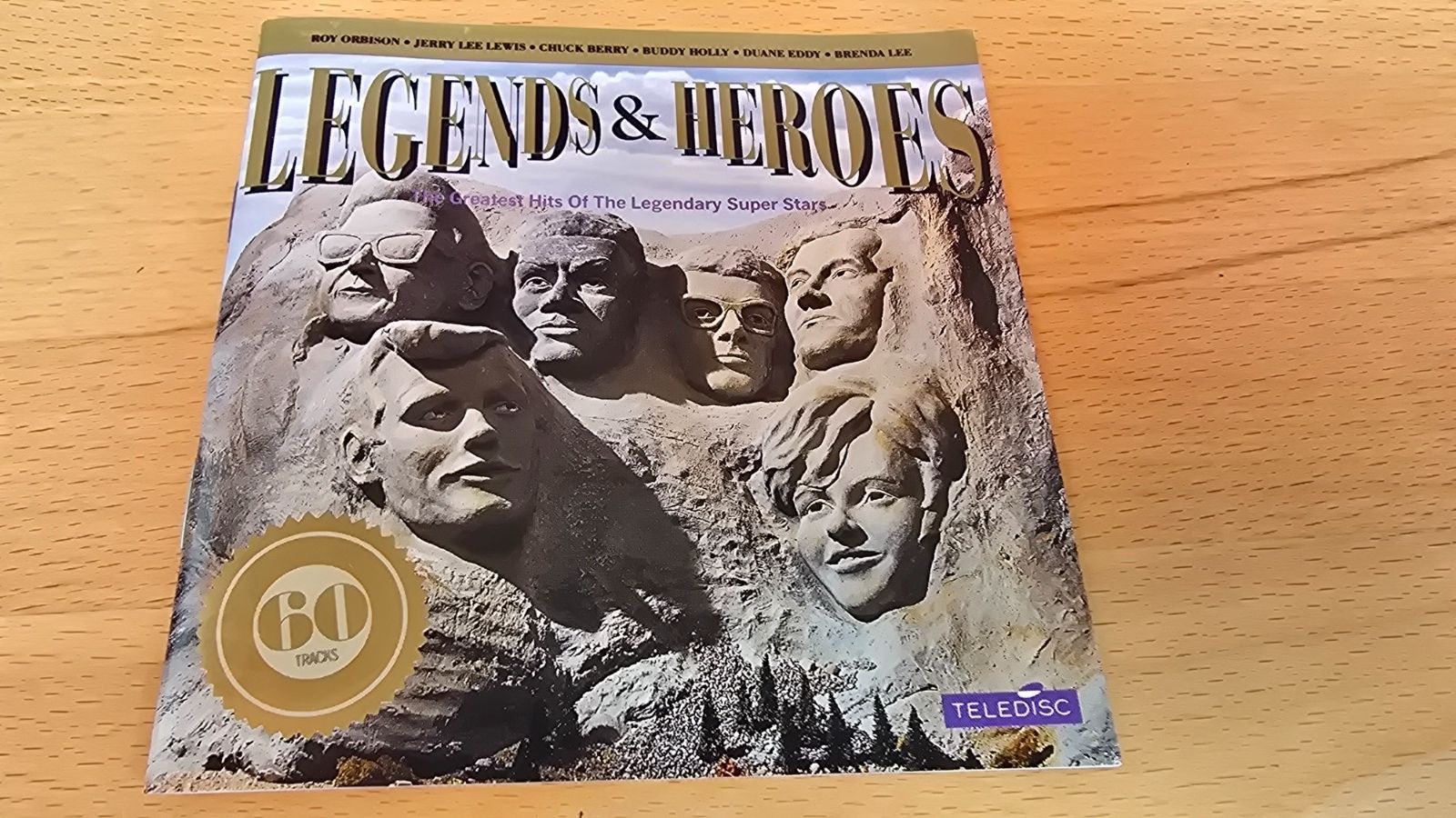 CD: CD Sampler "Legends & Heroes" 60 Tracks guter Zustand – Usato da Winznau venduto da banditgsf 2