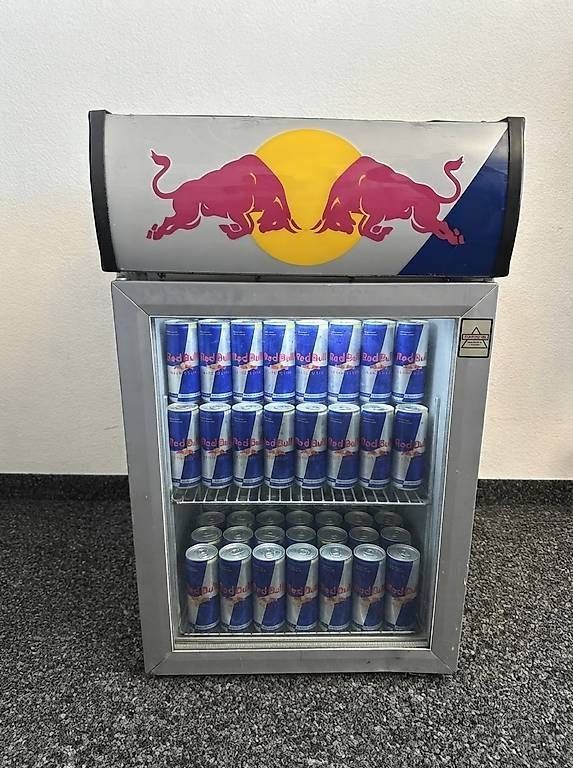 Red Bull Frigoriferi: Red Bull Kühlschrank gross – Usato da Niederrohrdorf venduto da MystoganZ 4