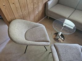 Couch, Couchtisch + 2 Sessel zu verschenken
