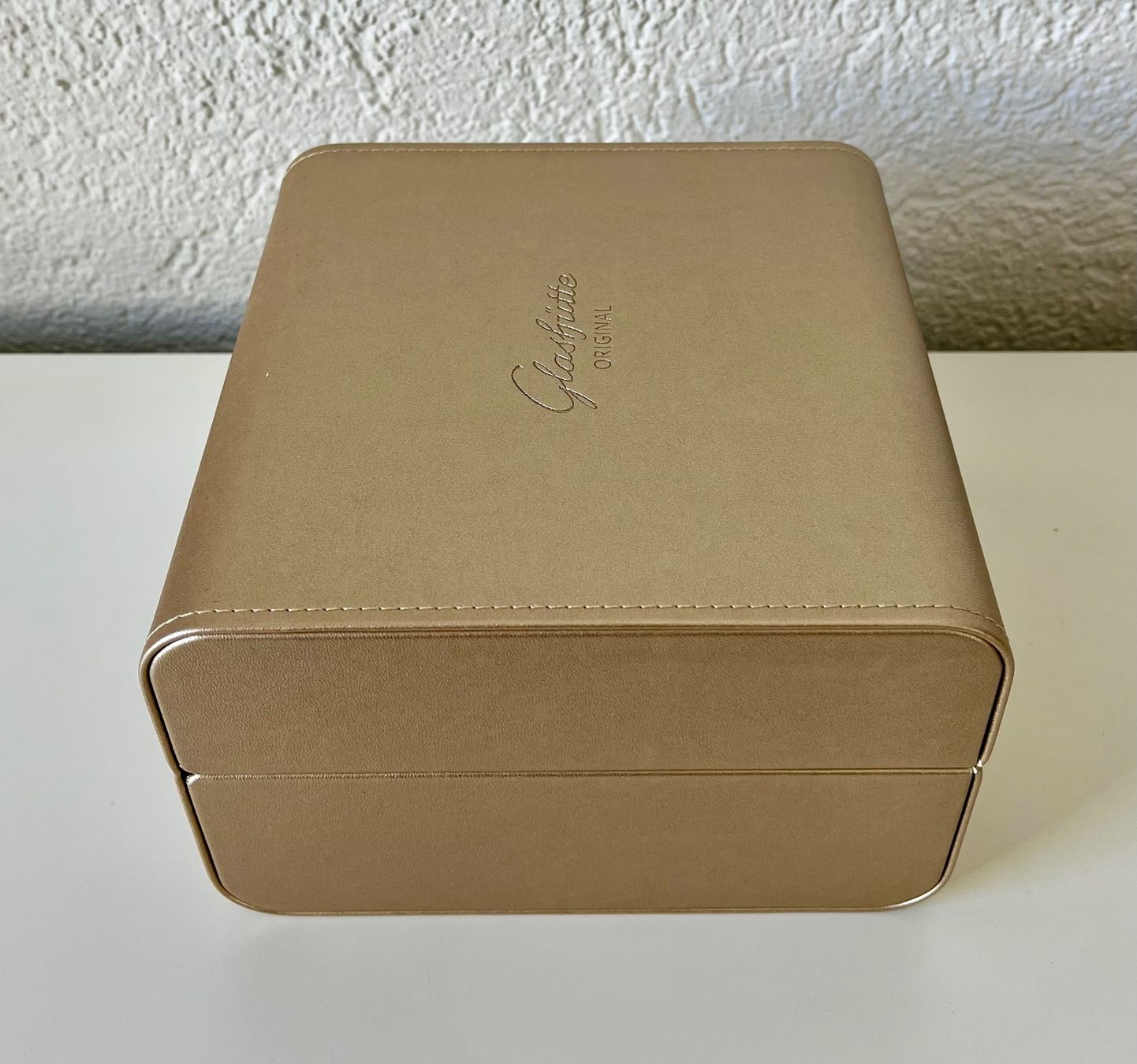 Glashütte Boîtes de montres: 👍 Rare boîte Glashütte Original neuve 👍 – Neuf avec emballage d'origine à Genève par Lalili 5
