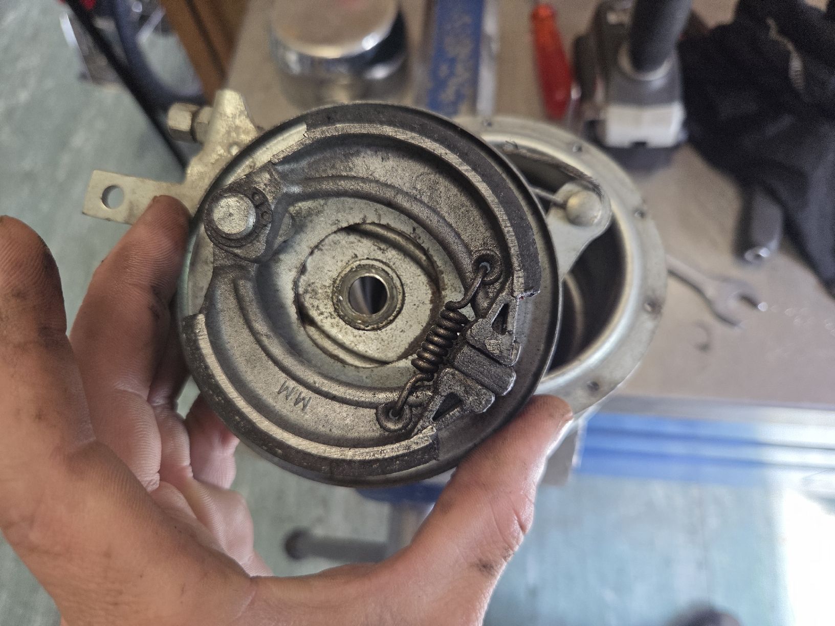Sachs Parti ricambio per ciclomotori: Antike Mofa Radnabe zu Vorderrad – Usato da Eichberg venduto da Schmid-Motos 5