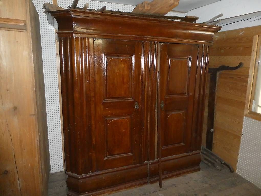 Schränke: Schrank – Gebraucht aus Hedingen von mome22