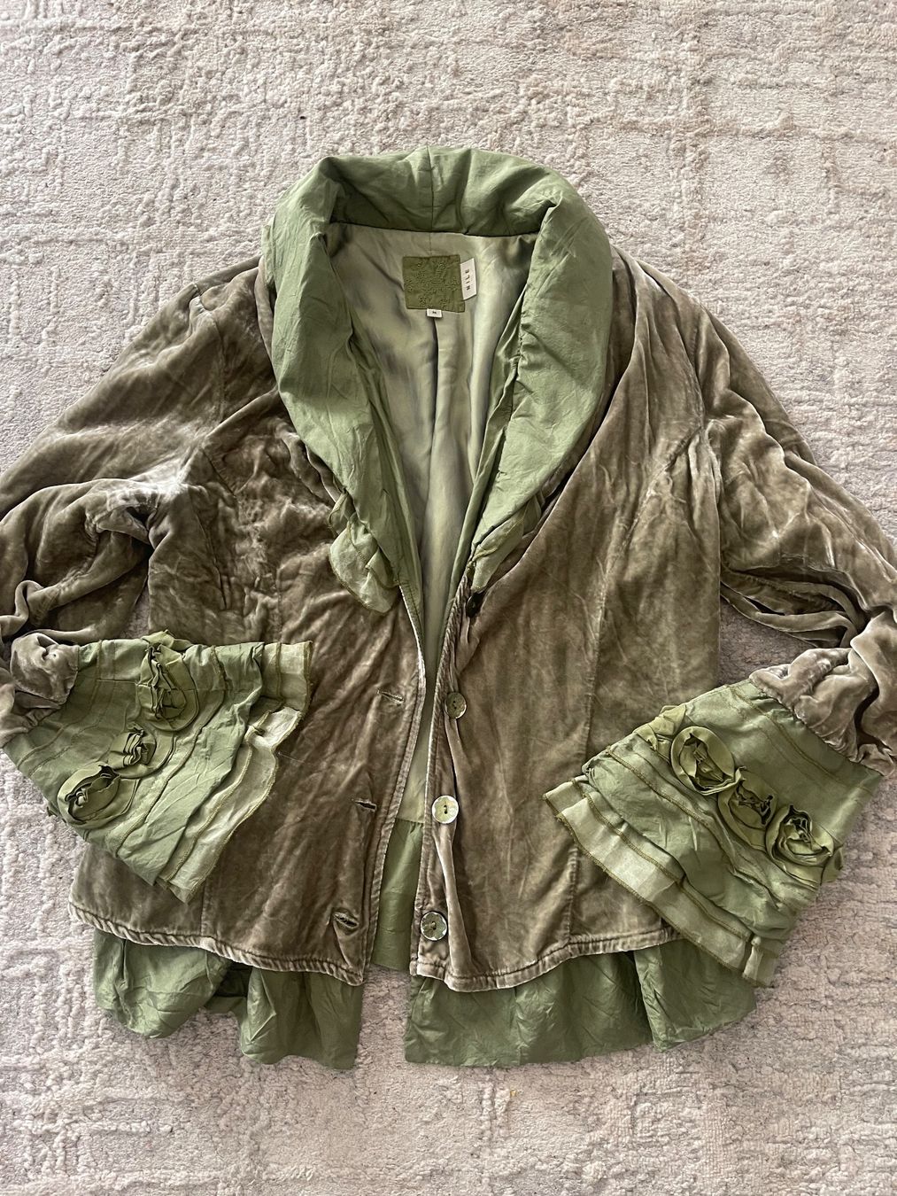 Nile Giacche: Nile samt Jacke – Nuovo (secondo la descrizione) da Hinterkappelen venduto da simona67