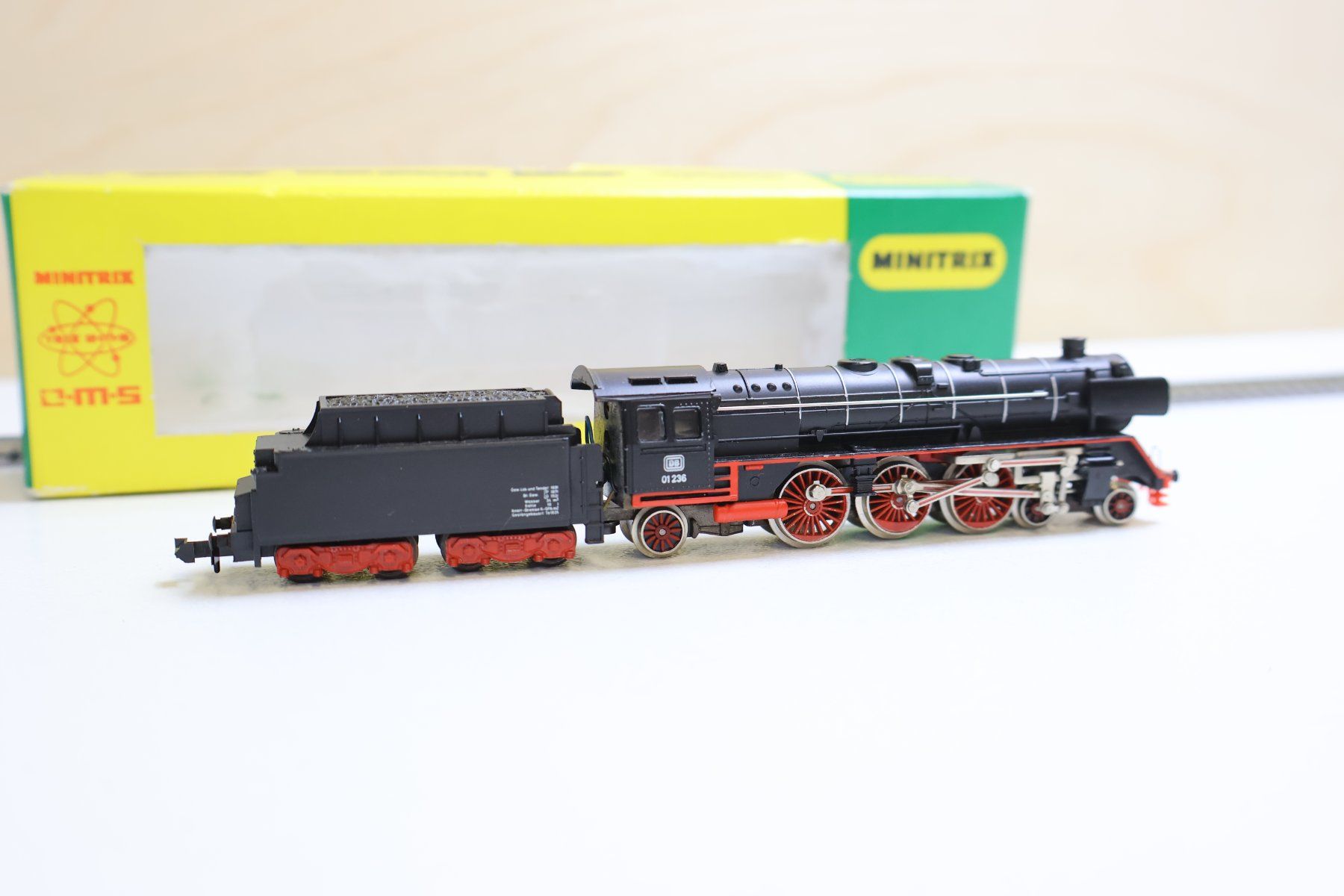 Trix Modellini di ferrovie: Minitrix EMS BR 01 grosse Dampflok 2100 - Spur N – Usato da Winterthur venduto da Monstera 2