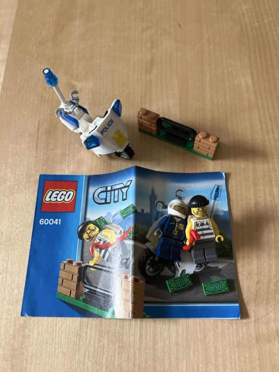 Lego Kit di costruzioni: Lego Crooks Pursuit – Usato da Glarus venduto da Jhuber78