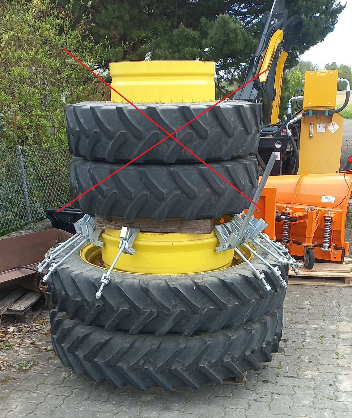 Pneumatici & Ruote complete: Räder Doppelräder Schaad John Deere – Usato da Buch b. Frauenfeld venduto da Girsberg