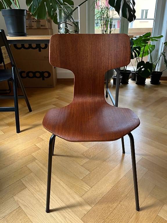 Fritz Hansen Stühle: Arne Jacobsen Stuhl 3103 "Hammer" – Gebraucht aus Bern von OlaPaloma 1