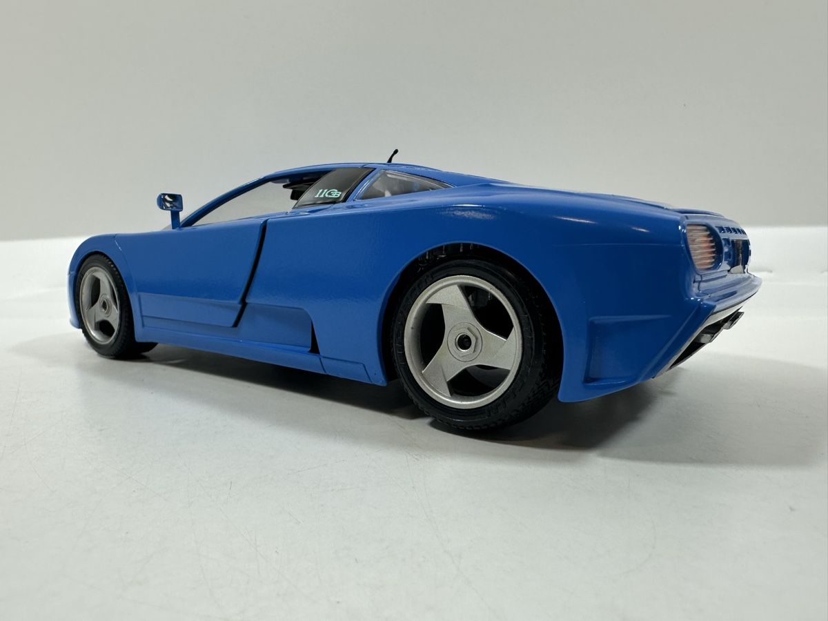 Bburago Modellini d'auto: Bugatti EB110 1:18, blau, BBURAGO – Usato da Zofingen venduto da rf9_x2xt 3