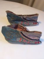 Antike Chinesische Lotus Schuhe, handbestickt, 13cm lang