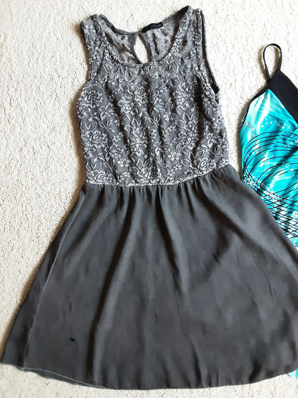 Lotti di vestiti: Kleiderpaket Gr. S – Usato da Altdorf UR venduto da Brandli 2