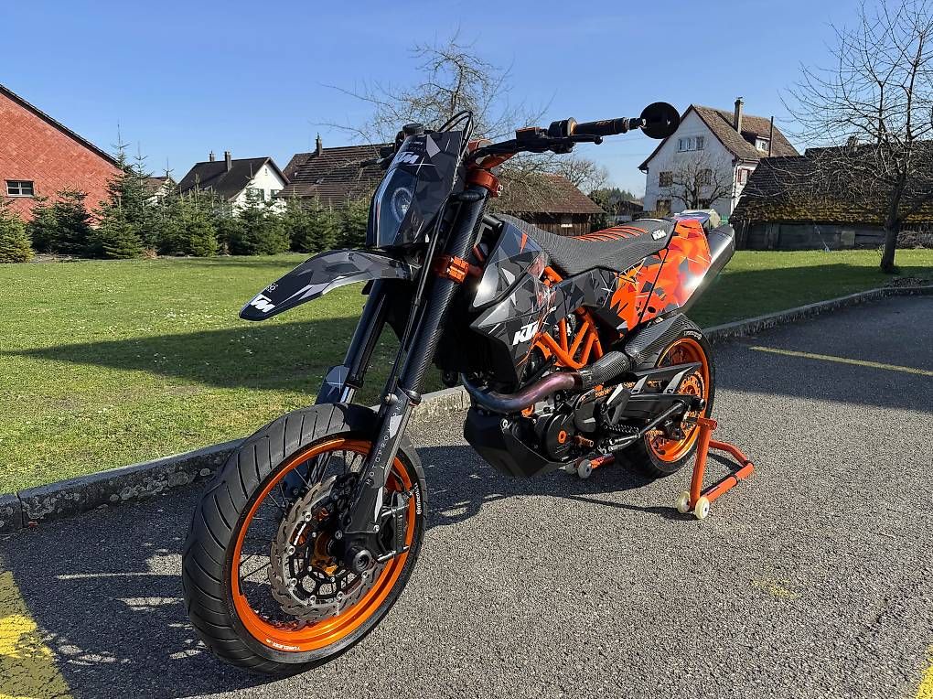 Strada: KTM 690 SMC R – Usato da Grüningen venduto da KTM93 2