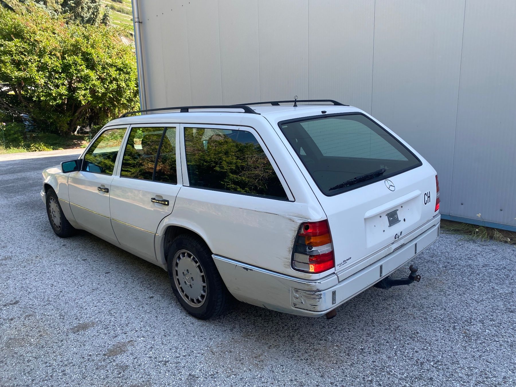 Mercedes-Benz Automobili: Mercedes-Benz 200TE W124 1994 – Difettoso da Chamoson venduto da a_laroyale 2