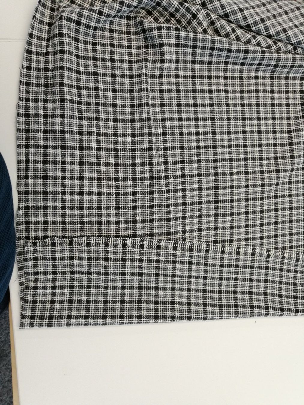 Stoffe: lockerer Stoff mit Karomuster - Wolle und Polyester - 2.3lfm – Neu und originalverpackt aus Winterthur von LederSchneiderei 2