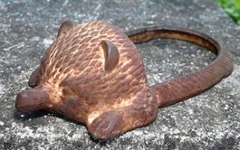 cooler antiker GUSSEISEN Igel SCHUHABSTREIFER L 28.5cm