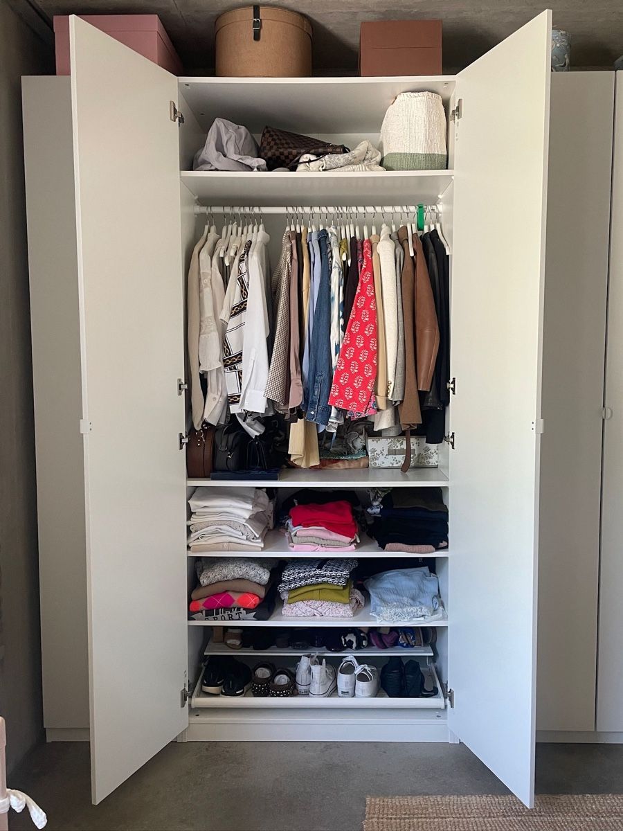 Armadi: Wardrobe white 6 doors modular storage unit good condition – Usato da Basel venduto da Ageco 2