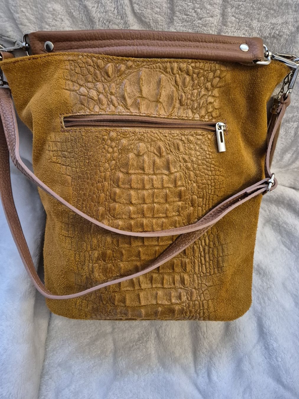 Borse da donna: Wildleder Beuteltasche – Usato da Thalwil venduto da Coco2025 2