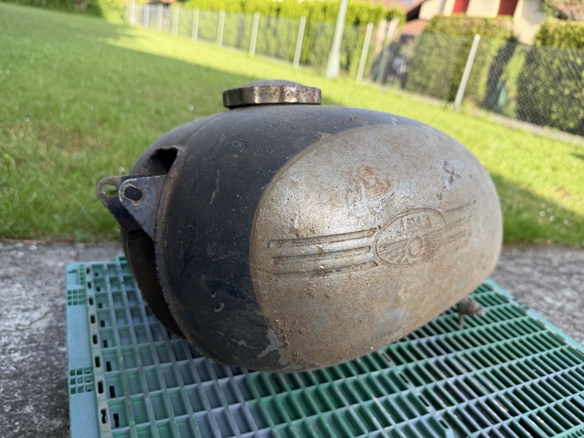 Jawa Tutti i ricambio per moto: Réservoir / Tank - JAWA – Usato da Courtételle venduto da claude41 1