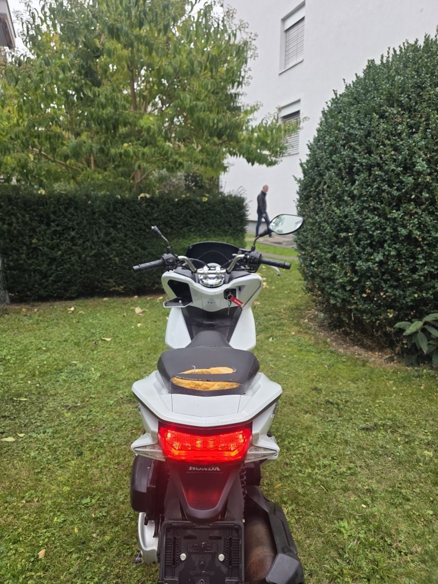 Honda Scooters: HONDA PCX 125 CC – Gebraucht aus Winterthur von Fabio_46 7
