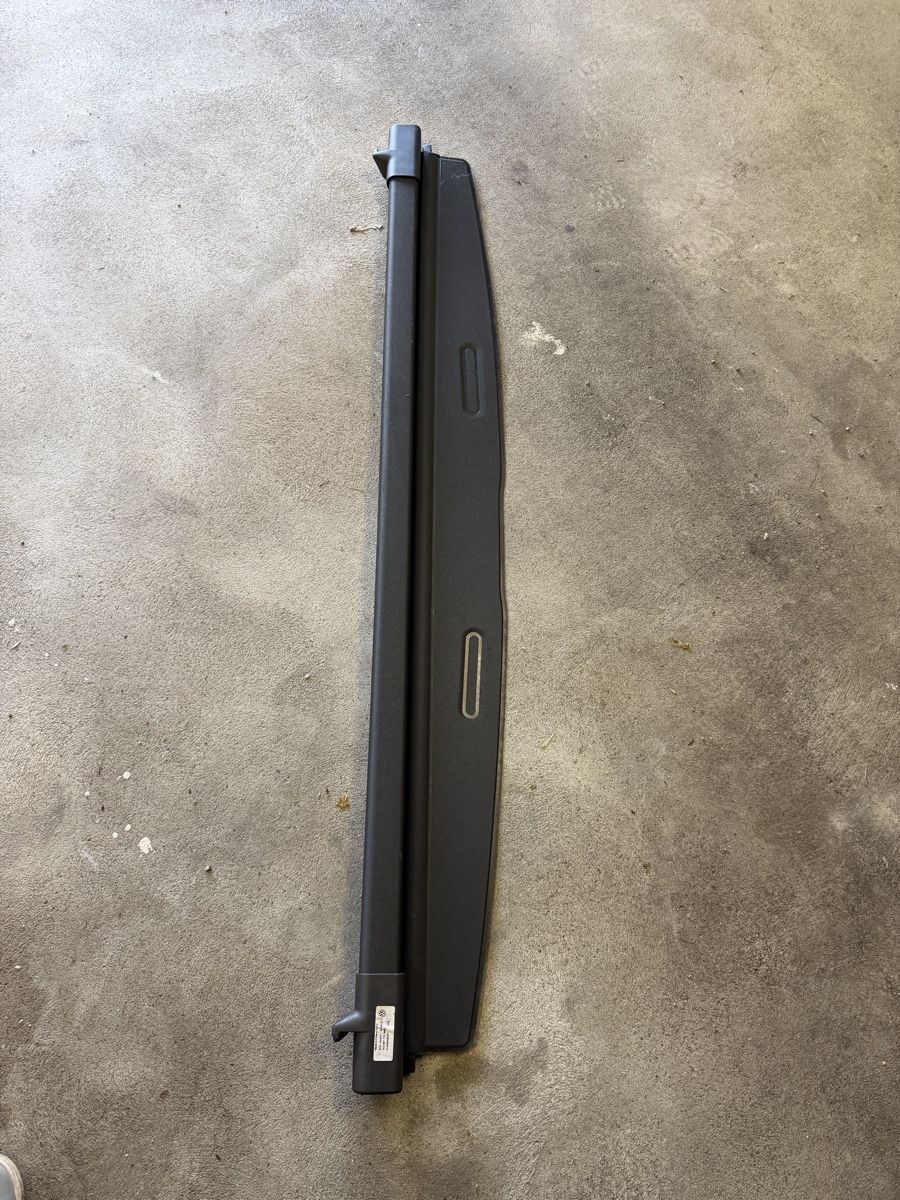 VW Toutes les pièces auto: VW Laderaumabdeckung T6 Multivan 7E5867773 86G – D'occasion à Fehraltorf par flo0606 2