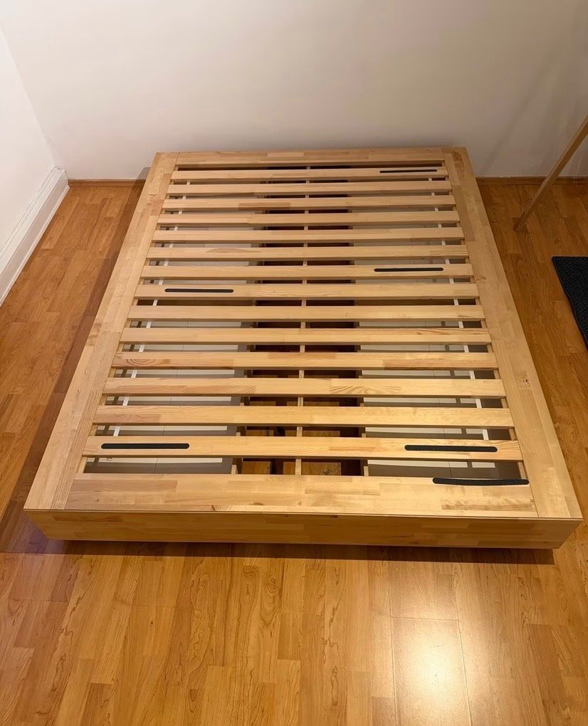 Ikea Letti: Bettgestell mandal ikea 140*200 – Usato da Zürich venduto da ragusa45 2