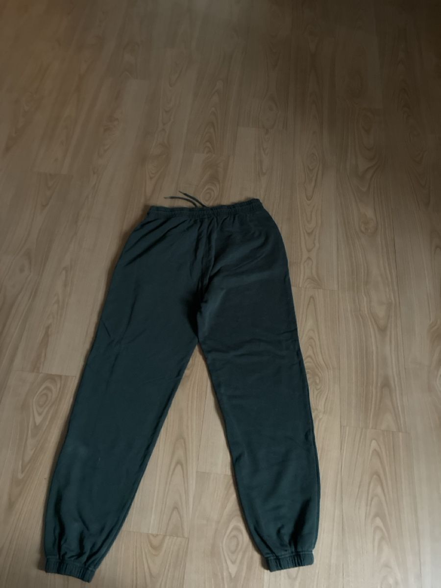 Pantaloni: New Era Sweatpants – Usato da Kloten venduto da afr_6bsl 2