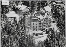 Flugaufnahme Haus u. Hotel Herwig Arosa