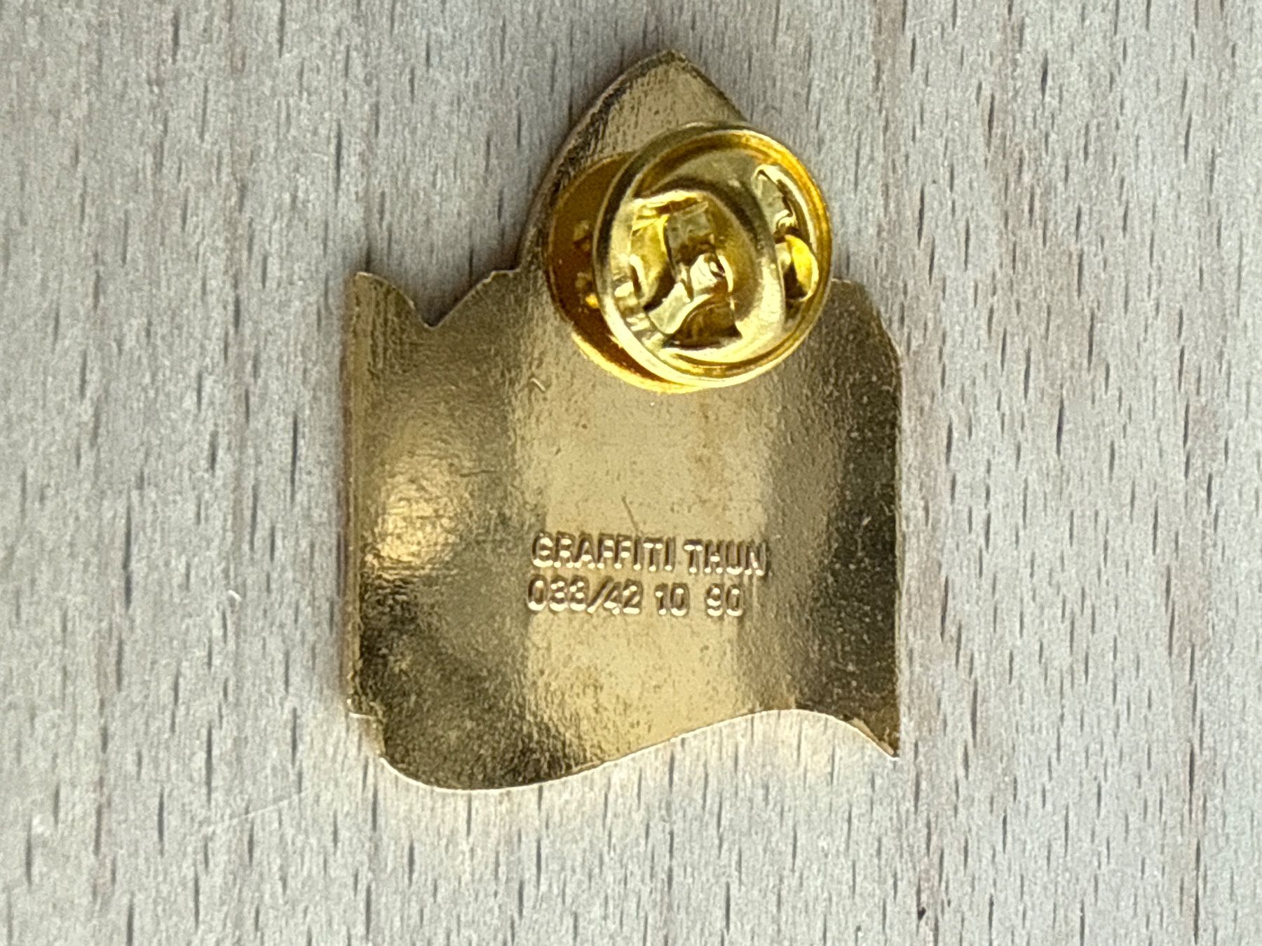 Plaquettes & Badges: Pin Restaurant Frieden Ohringen – D'occasion à Glattbrugg par Schweigmatt 1