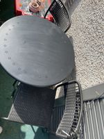 Petite table et 2 chaises de jardin
