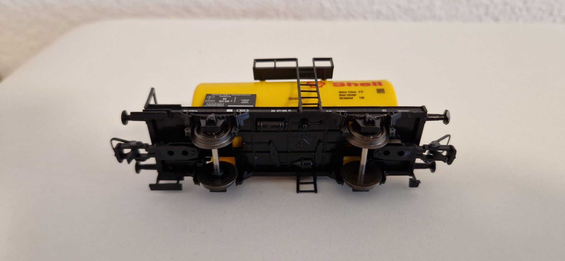 Roco Trains électriques: Roco H0 Güterwagen Shell 4384A – D'occasion à Wünnewil par 1509mani 4
