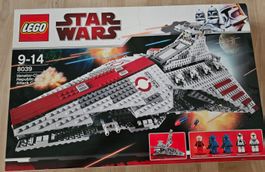 LEGO Star Wars 8039 Venator-Class Republic Attack Cruiser