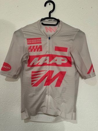 1 Bundle - 6 Neuwertig Rad Trikot (S/M 170-180cm, 68-75kg)