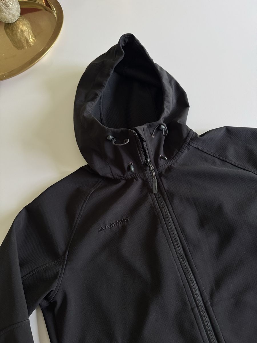 Mammut Giacche: Mammut Softshell Jacke Grösse M Damen, Schwarz – Usato da Brugg AG venduto da julienne 5