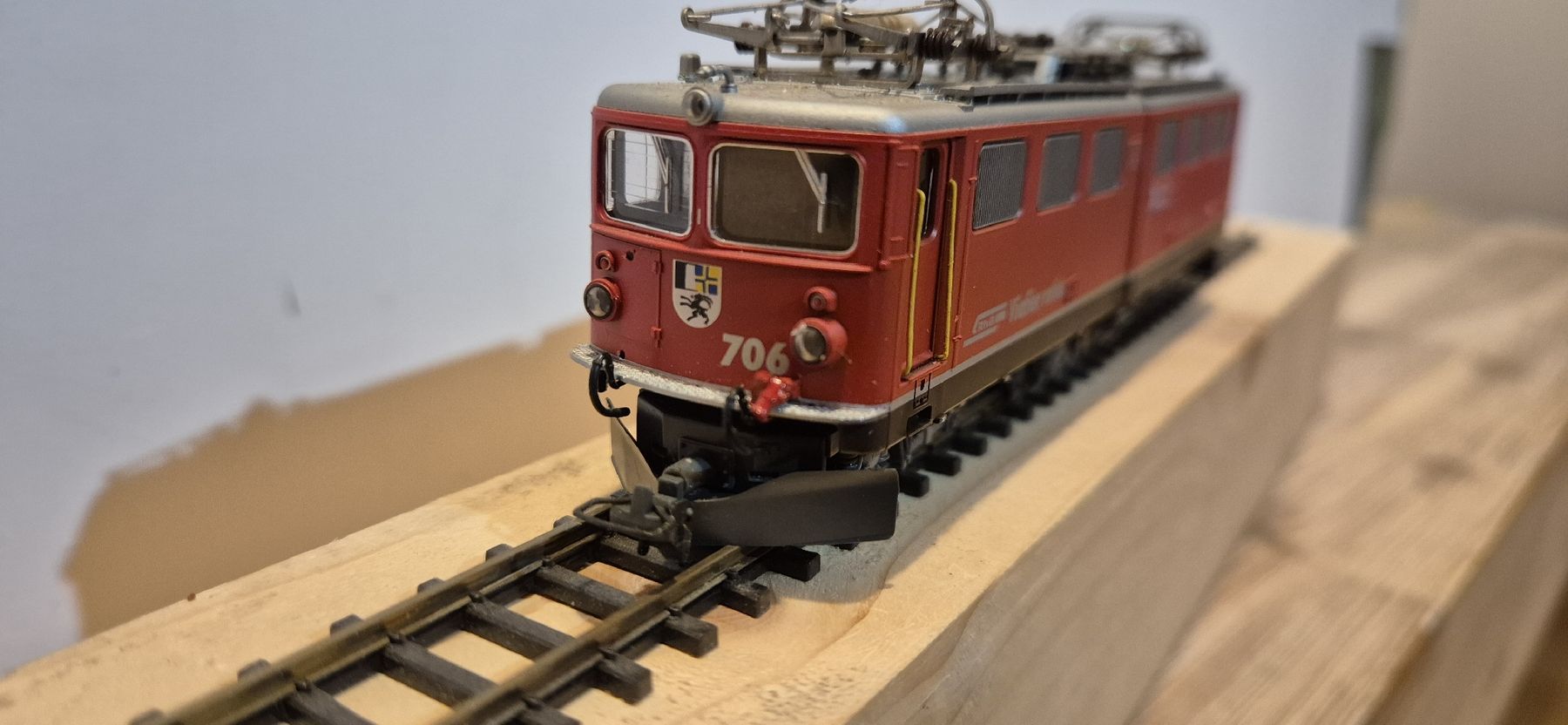 Bemo Modellini di ferrovie: Bemo 1254/6 Ge 6/6 RhB Disentis Digital Selectrix – Usato da Illhart venduto da Markus203 1