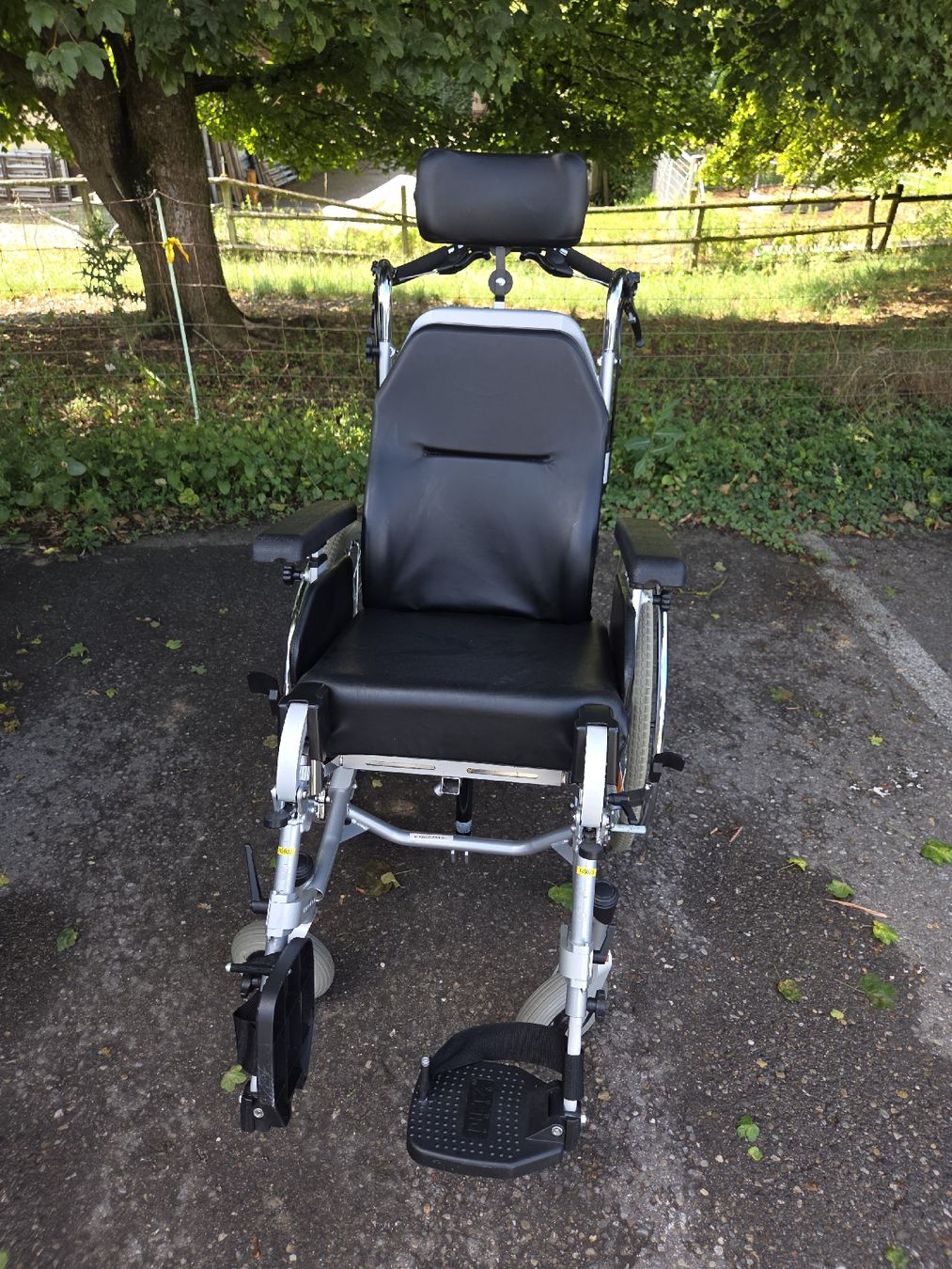Rollstühle: Rollstuhl Serena – Gebraucht aus Othmarsingen von Sumeja 1