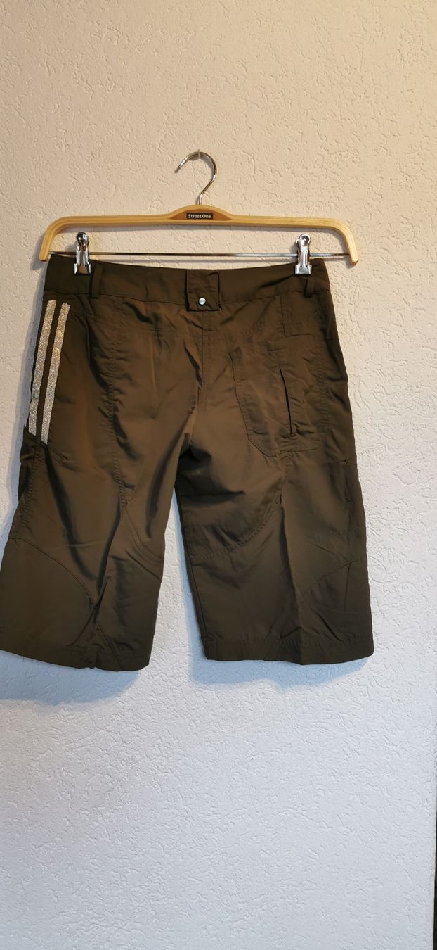 Adidas Pantaloni: ADIDAS Shorts Gr 34 – Nuovo (secondo la descrizione) da St. Niklaus VS venduto da Distel60 1