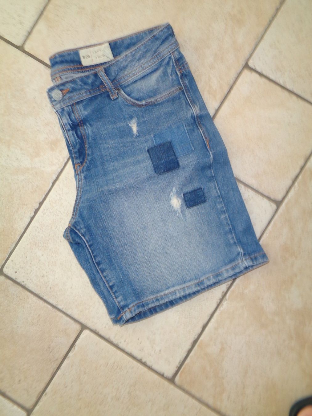 Pantaloni: Shorts  Esprit  Grösse 28 – Usato da Kreuzlingen venduto da Robi-2003 3